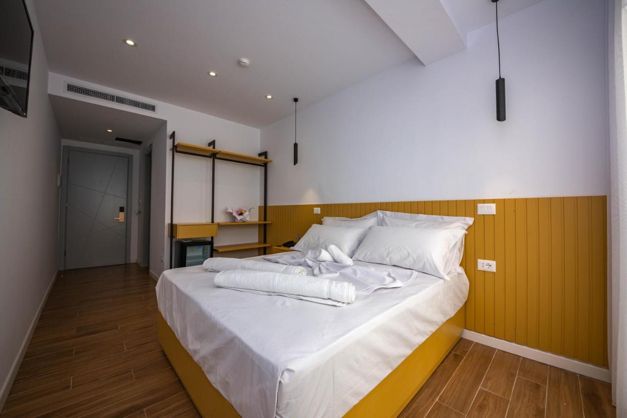 Hesperus Hotel Vlorë Екстериор снимка