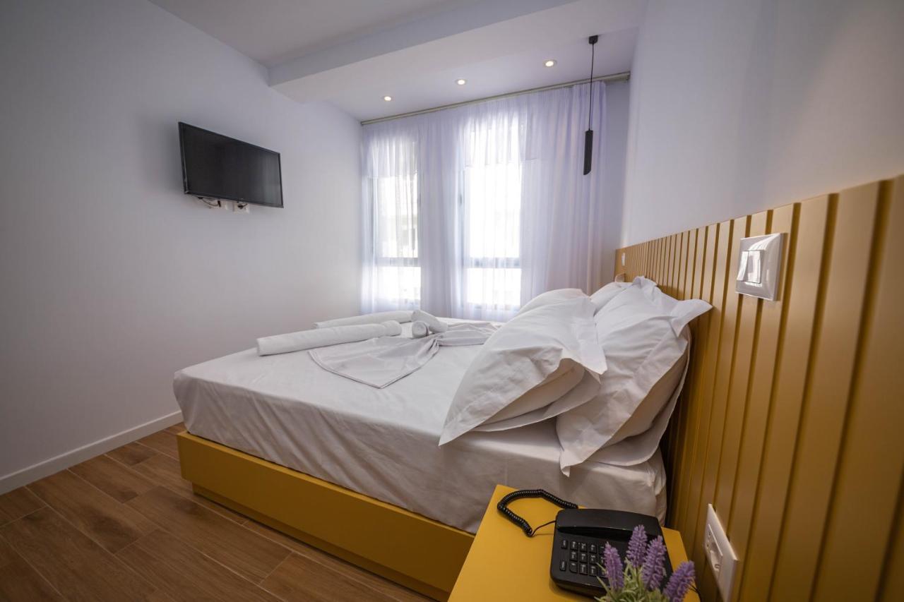 Hesperus Hotel Vlorë Екстериор снимка